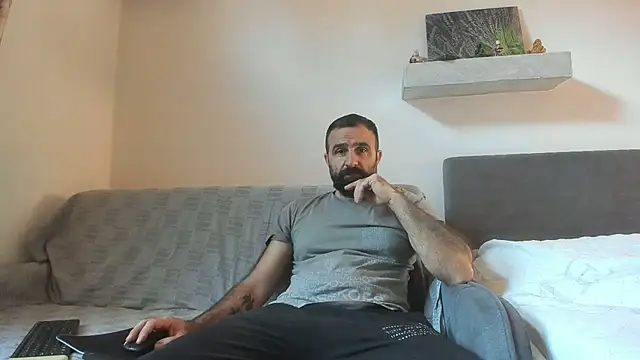 Snapshot of ivat80 chatting on 11-02-25, 06:51 ivat80 online show from 11-02-25, 06:51