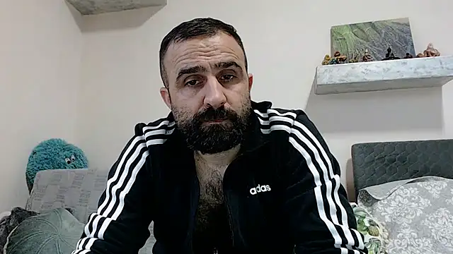 Snapshot of ivat80 chatting on 12-19-24, 02:02 ivat80 online show from 12-19-24, 02:02