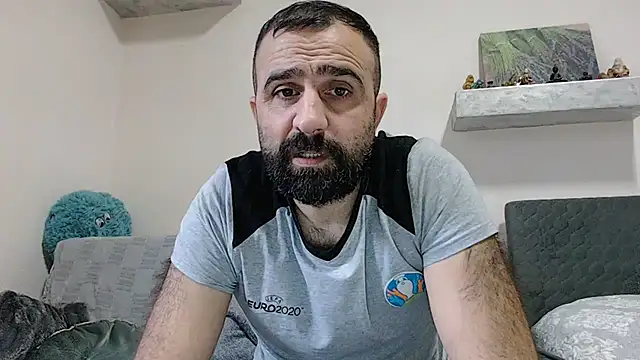 Snapshot of ivat80 chatting on 12-18-24, 06:53 ivat80 online show from 12-18-24, 06:53