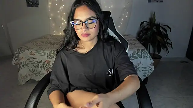 Riana Kean online show from 11-12-25, 02:04