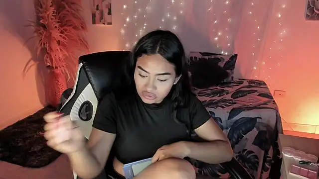 Riana Kean online show from 03-04-26, 03:14