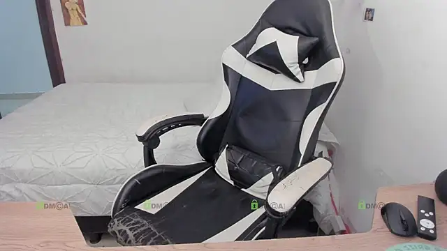 ronaldmq20 online show from 02-10-26, 02:10