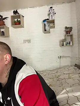 MrMrsRight online show from 11-26-25, 08:25