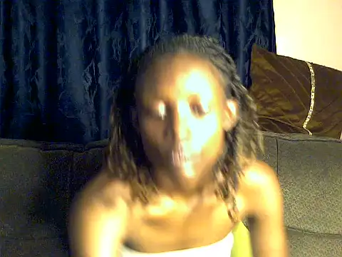 Snapshot of petite_clara24 chatting on 07-28-26, 08:45 petite clara24 online show from 07-28-26, 08:45