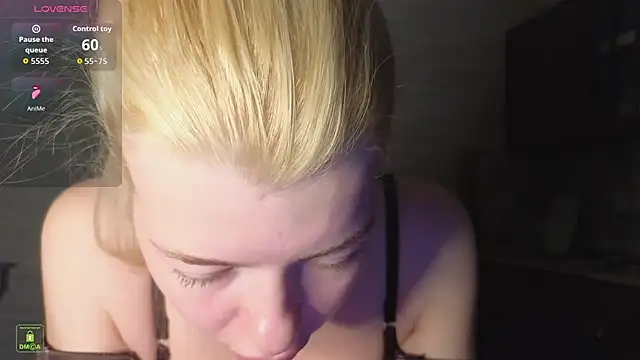 Snapshot of RinaBlondie chatting on 02-10-26, 06:12 RinaBlondie online show from 02-10-26, 06:12