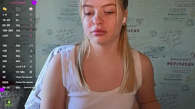 RinaBlondie online show from 03-22-25, 08:18