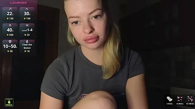 RinaBlondie online show from 01-13-26, 06:17