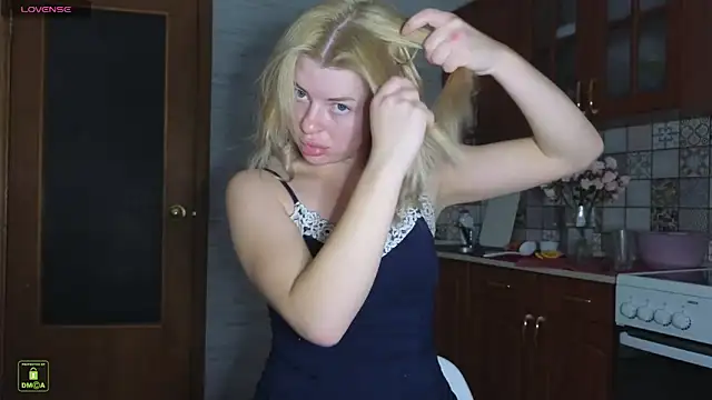 RinaBlondie online show from 10-13-25, 03:02