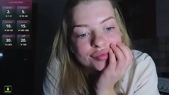 RinaBlondie online show from 10-12-25, 04:19