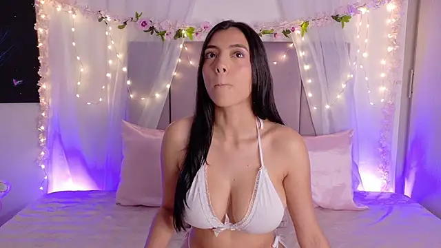 Julie Bennet online show from 03-18-26, 04:37