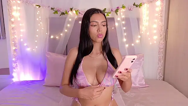 Julie Bennet online show from 01-07-26, 12:15