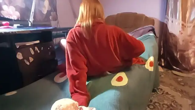  Kitti  online show from 02-21-26, 05:37