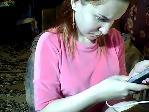 Snapshot of _Kitti_ chatting on 10-24-25, 03:11 Kitti online show from 10-24-25, 03:11