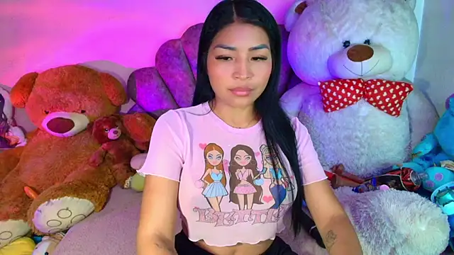 Snapshot of Pocahontascute_33 chatting on 03-01-26, 04:56 Pocahontascute 33 online show from 03-01-26, 04:56