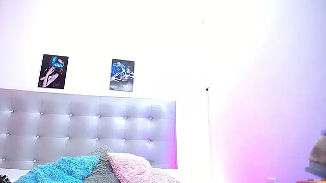 Snapshot of horny-juliette chatting on 01-16-26, 03:38 horny-juliette online show from 01-16-26, 03:38