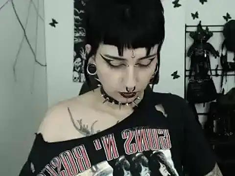 n0sferatus   online show from 10-26-25, 03:51