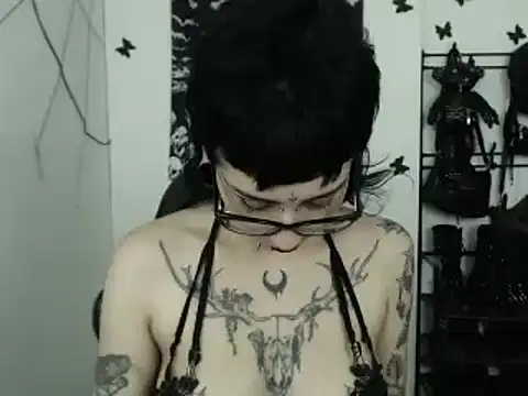 n0sferatus   online show from 10-11-25, 02:56