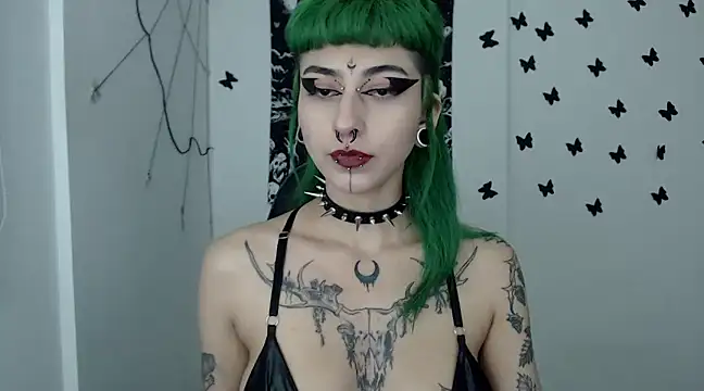 n0sferatus   online show from 12-25-24, 04:22