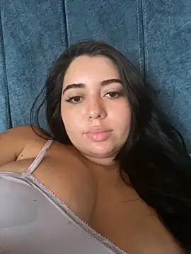 Snapshot of Tara__Sexy chatting on 02-07-25, 01:11 Tara  Sexy online show from 02-07-25, 01:11
