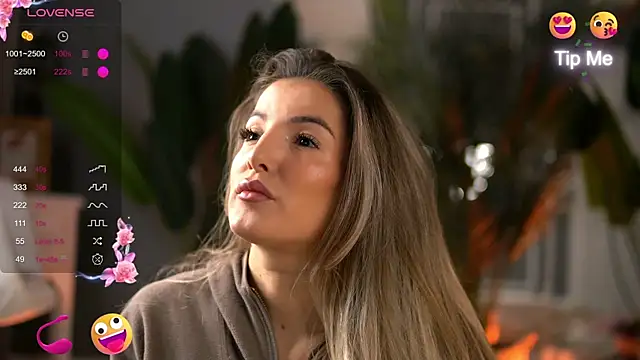 KellyMathews online show from 10-11-25, 02:23