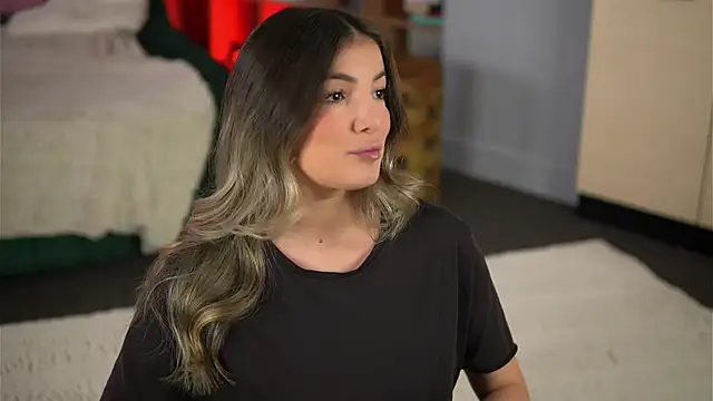 KellyMathews online show from 06-04-26, 02:27