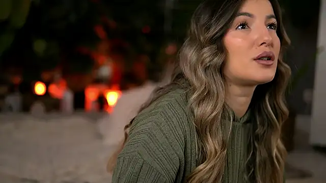 Snapshot of KellyMathews chatting on 02-21-26, 03:08 KellyMathews online show from 02-21-26, 03:08