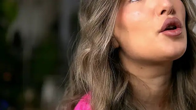 Snapshot of KellyMathews chatting on 02-26-26, 02:55 KellyMathews online show from 02-26-26, 02:55