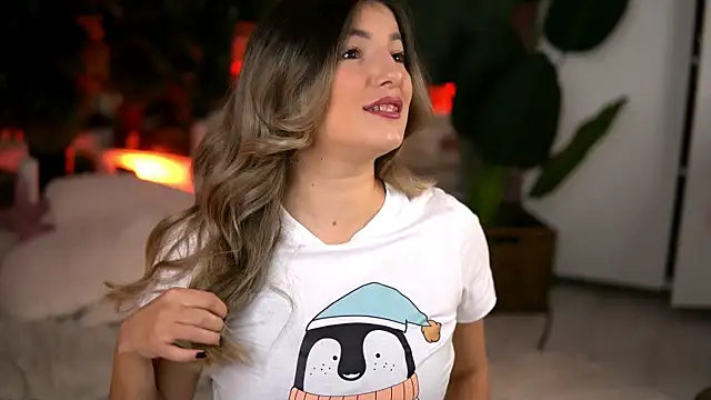 Snapshot of KellyMathews chatting on 02-15-26, 02:34 KellyMathews online show from 02-15-26, 02:34