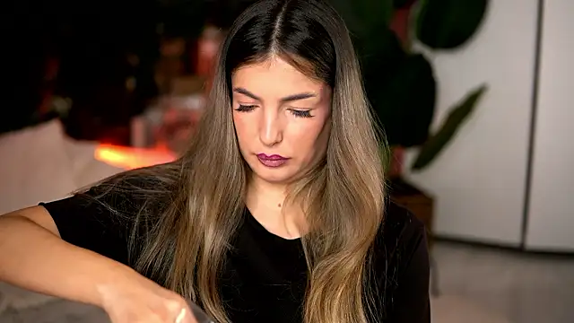 Snapshot of KellyMathews chatting on 02-13-26, 02:55 KellyMathews online show from 02-13-26, 02:55