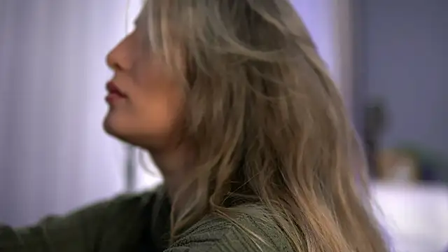 KellyMathews online show from 11-07-25, 02:49