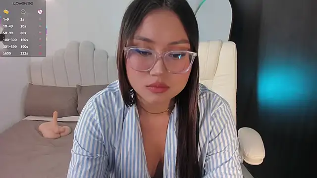 AmberLewis  online show from 05-11-26, 01:18