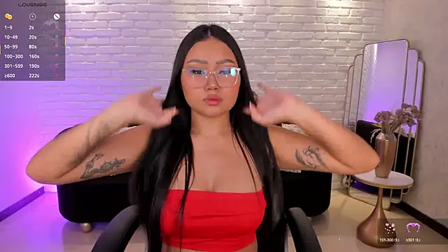 Snapshot of AmberLewis_ chatting on 10-11-25, 03:07 AmberLewis online show from 10-11-25, 03:07