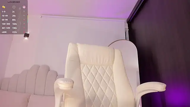 AmberLewis  online show from 04-28-26, 02:27