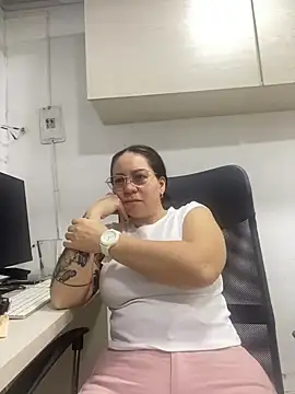 Snapshot of nurse_desi_sexlove chatting on 02-07-26, 04:37 nurse desi sexlove online show from 02-07-26, 04:37