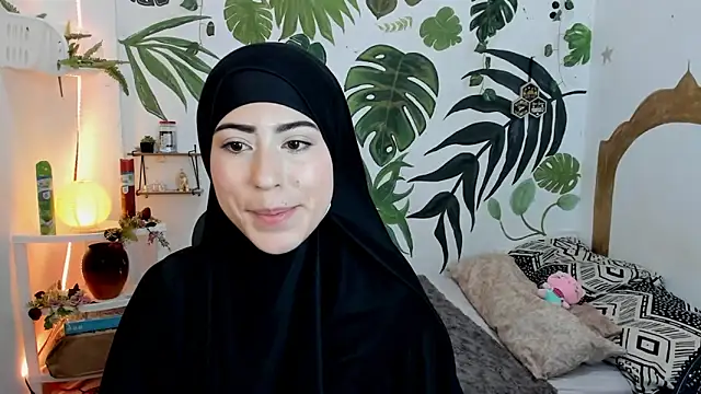 Snapshot of chaymae_nah_ chatting on 10-10-25, 03:18 chaymae nah  online show from 10-10-25, 03:18