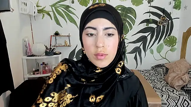 chaymae nah  online show from 12-03-25, 01:21