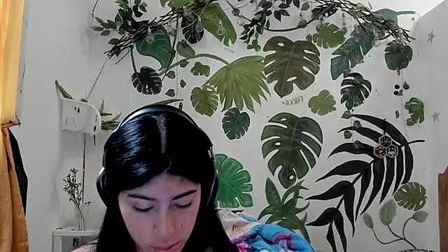 Snapshot of chaymae_nah_ chatting on 10-20-25, 03:01 chaymae nah  online show from 10-20-25, 03:01