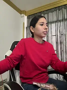 Snapshot of bella-black chatting on 02-07-26, 12:35 bella-black online show from 02-07-26, 12:35