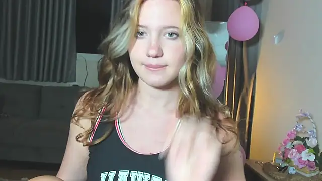 HanahCute online show from 03-07-25, 05:28