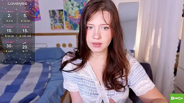 HanahCute online show from 11-18-25, 10:34