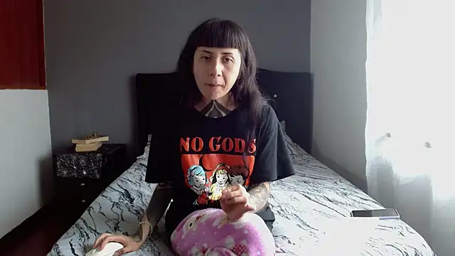 Emilia 1995 online show from 06-18-26, 03:50