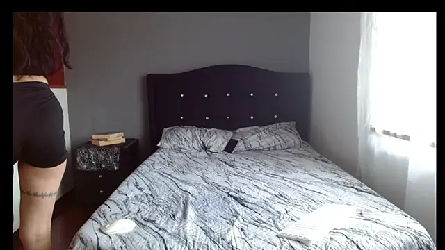 Emilia 1995 online show from 03-31-26, 04:09