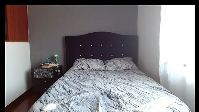 Emilia 1995 online show from 03-24-26, 01:11