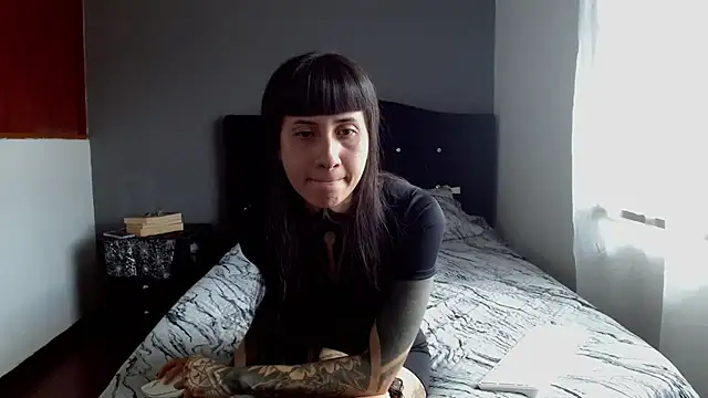 Emilia 1995 online show from 07-15-26, 07:32
