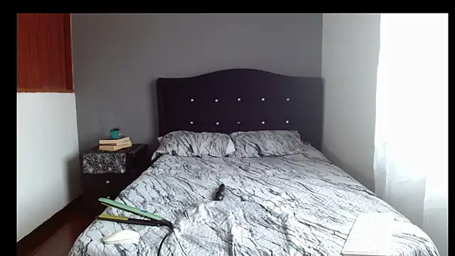 Emilia 1995 online show from 02-20-26, 01:13