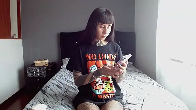 Emilia 1995 online show from 06-21-26, 06:14