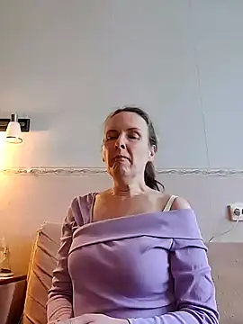 Evelina cute online show from 11-23-25, 10:36