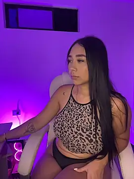 Snapshot of nyna_1 chatting on 05-29-26, 12:05 nyna 1 online show from 05-29-26, 12:05