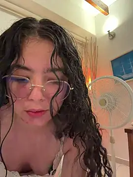 Antoniart  online show from 04-17-26, 03:42