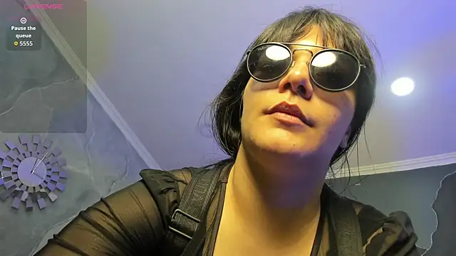 Snapshot of AmberGreyy_ chatting on 09-13-25, 12:38 AmberGreyy online show from 09-13-25, 12:38